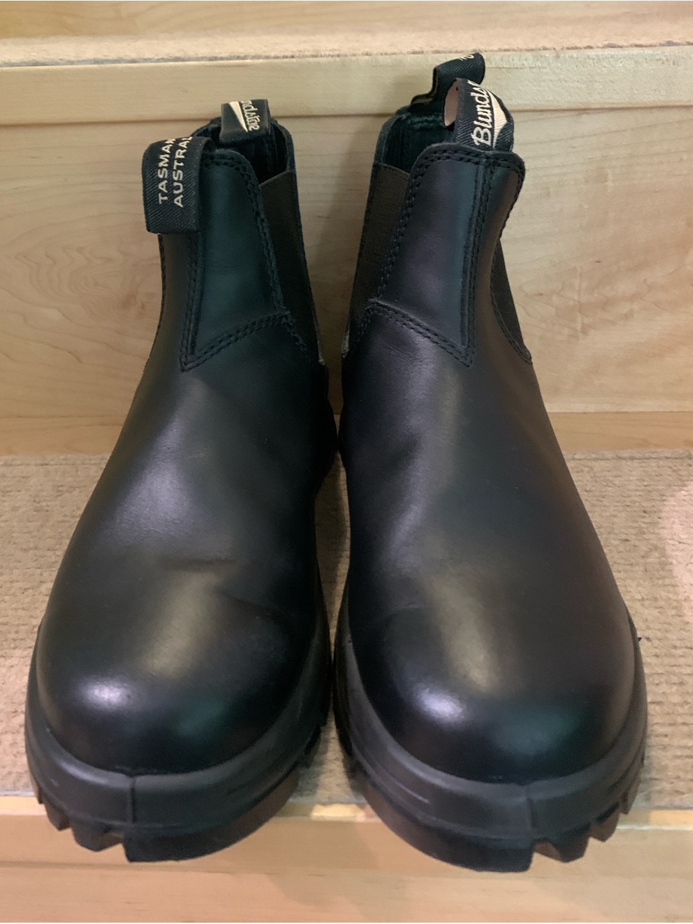 Blundstone Lug Chelsea Boot Black | Women’s 8.5 (US) - Picture 14 of 14